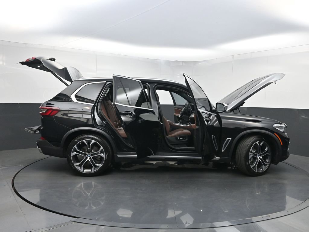 Used 2022 BMW X5 sDrive40i w/ Parking Assistance Package RWD image 37