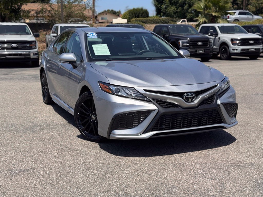 Used 2023 Toyota Camry XSE FWD image 1