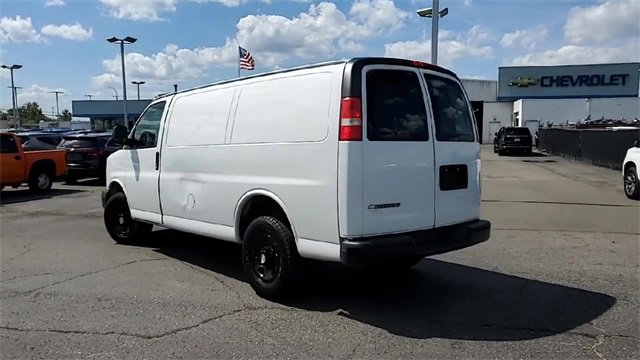 Used 2018 Chevrolet Express 2500 Work Van image 6