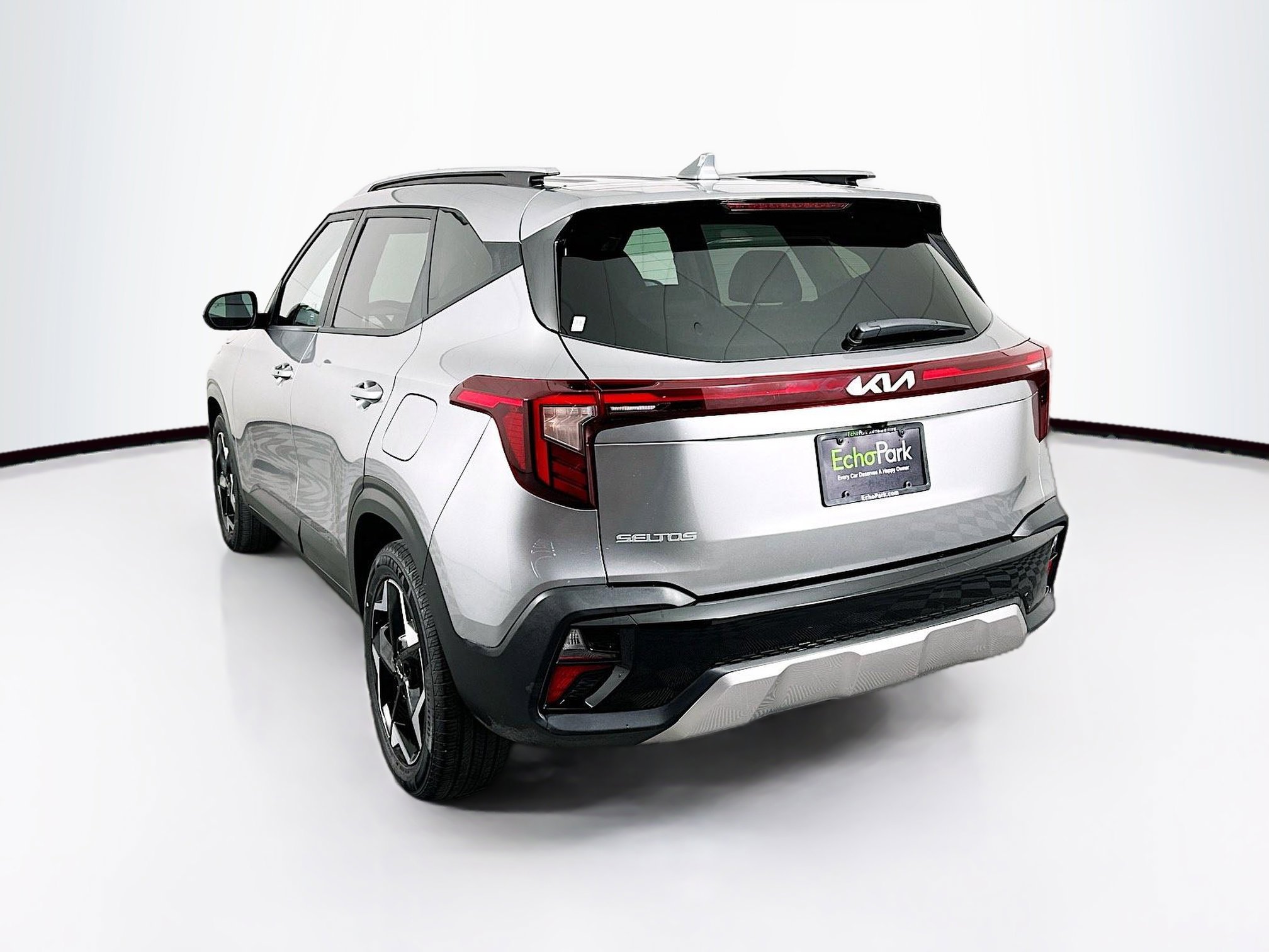 Used 2025 Kia Seltos S FWD image 5