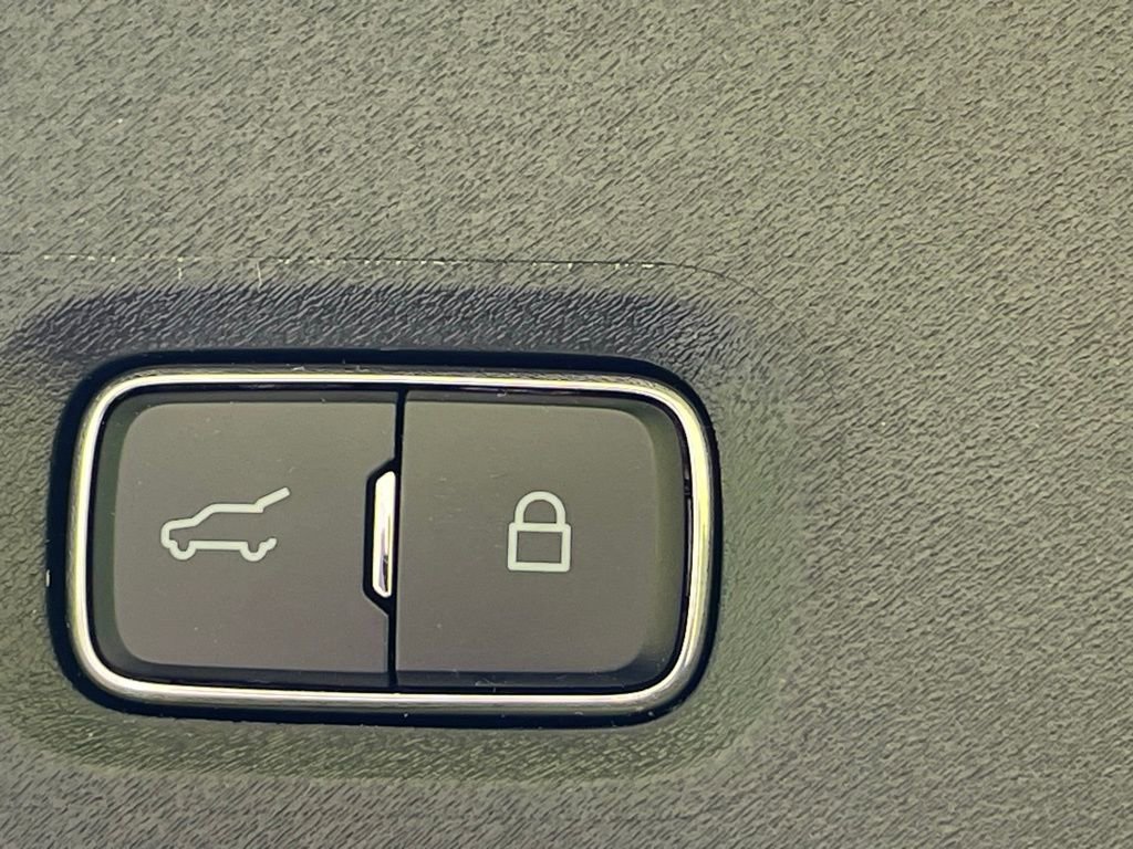 Used 2025 Ford Expedition Platinum w/ Platinum Ultimate Package AWD/4WD image 27