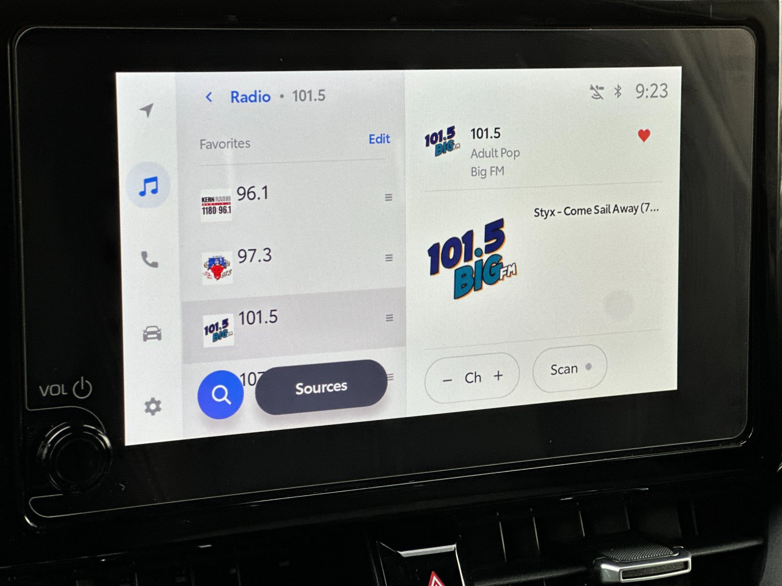 Used 2025 Toyota Corolla XSE image 18