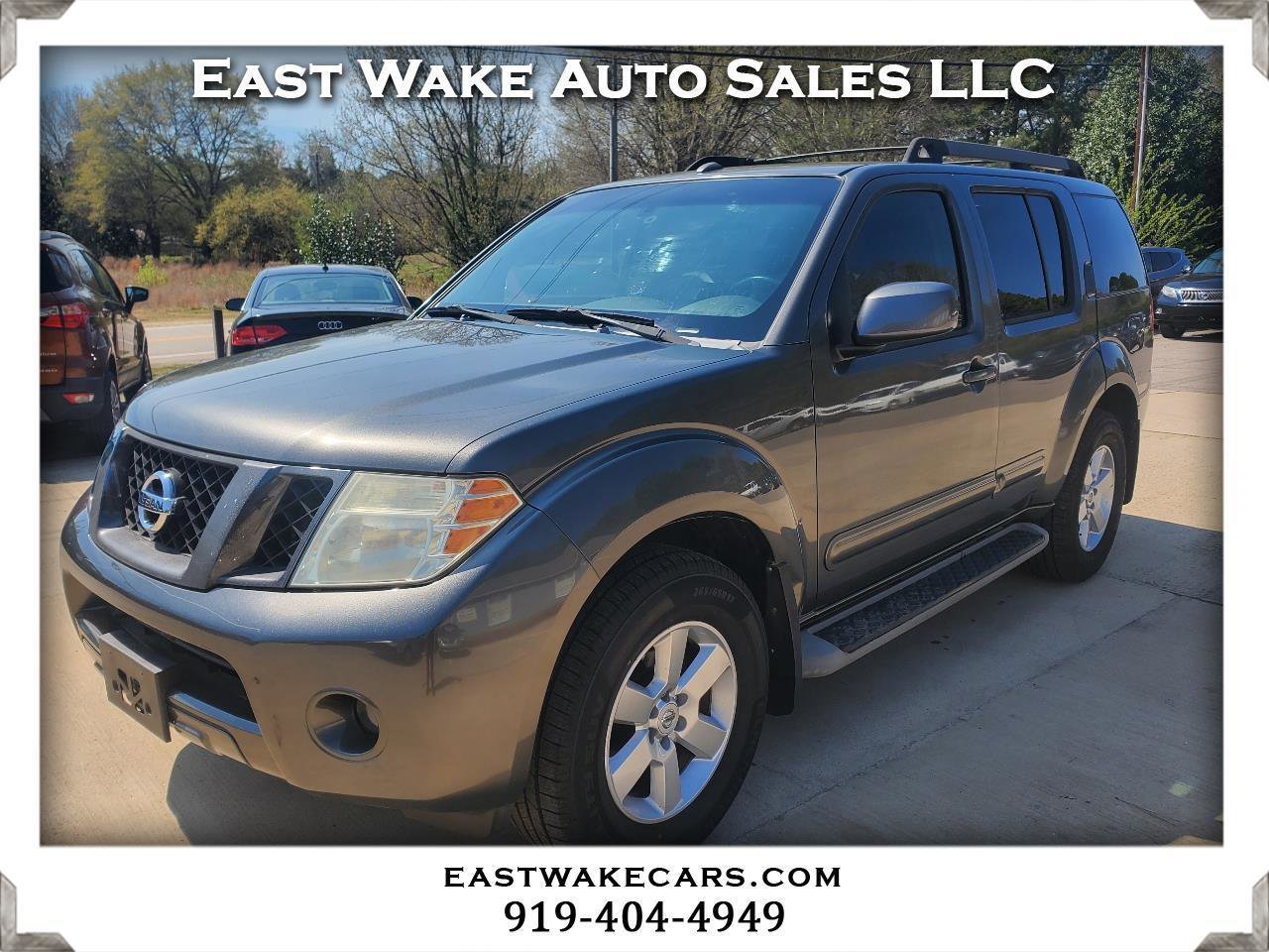 Used 2008 Nissan Pathfinder SE w/ Premium Pkg image 1