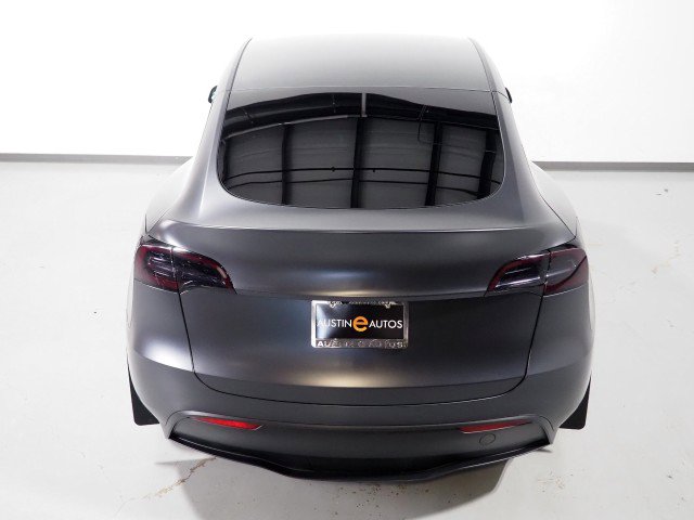 Used 2025 Tesla Model Y AWD image 8