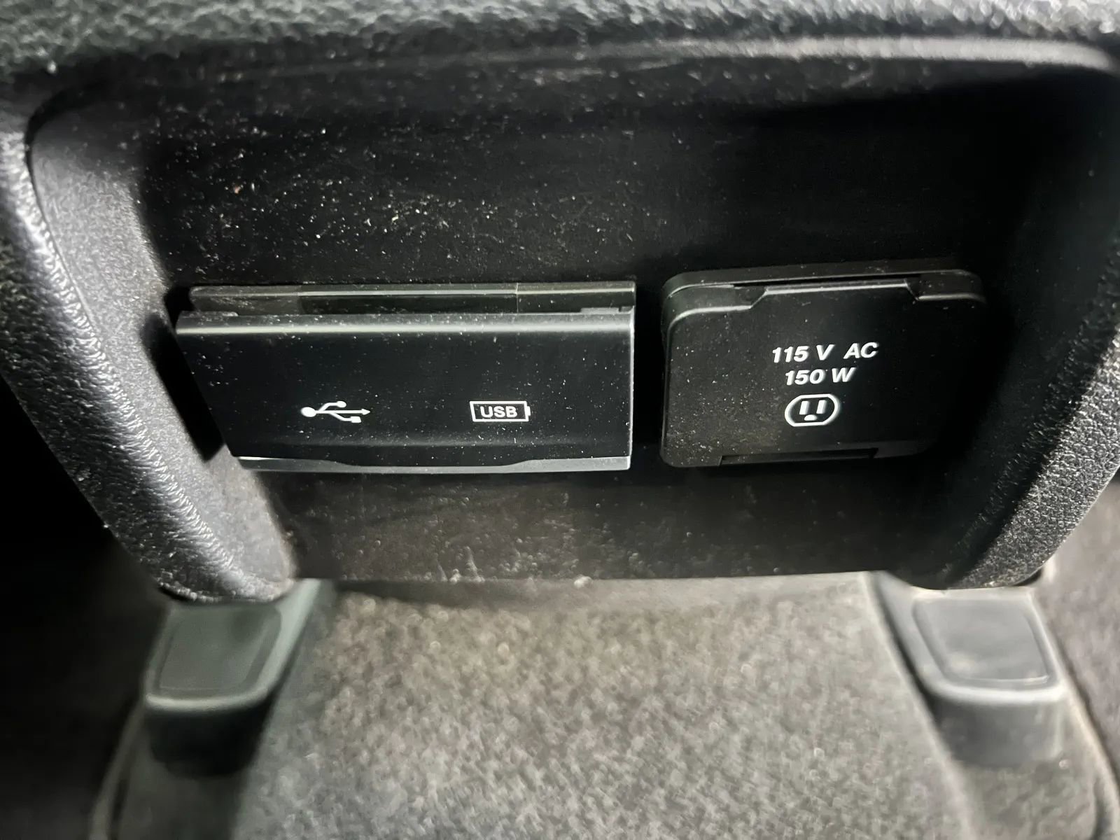 Used 2020 Jeep Cherokee Limited image 27