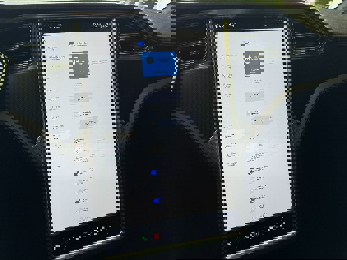 Used 2017 Tesla Model S 75D image 35