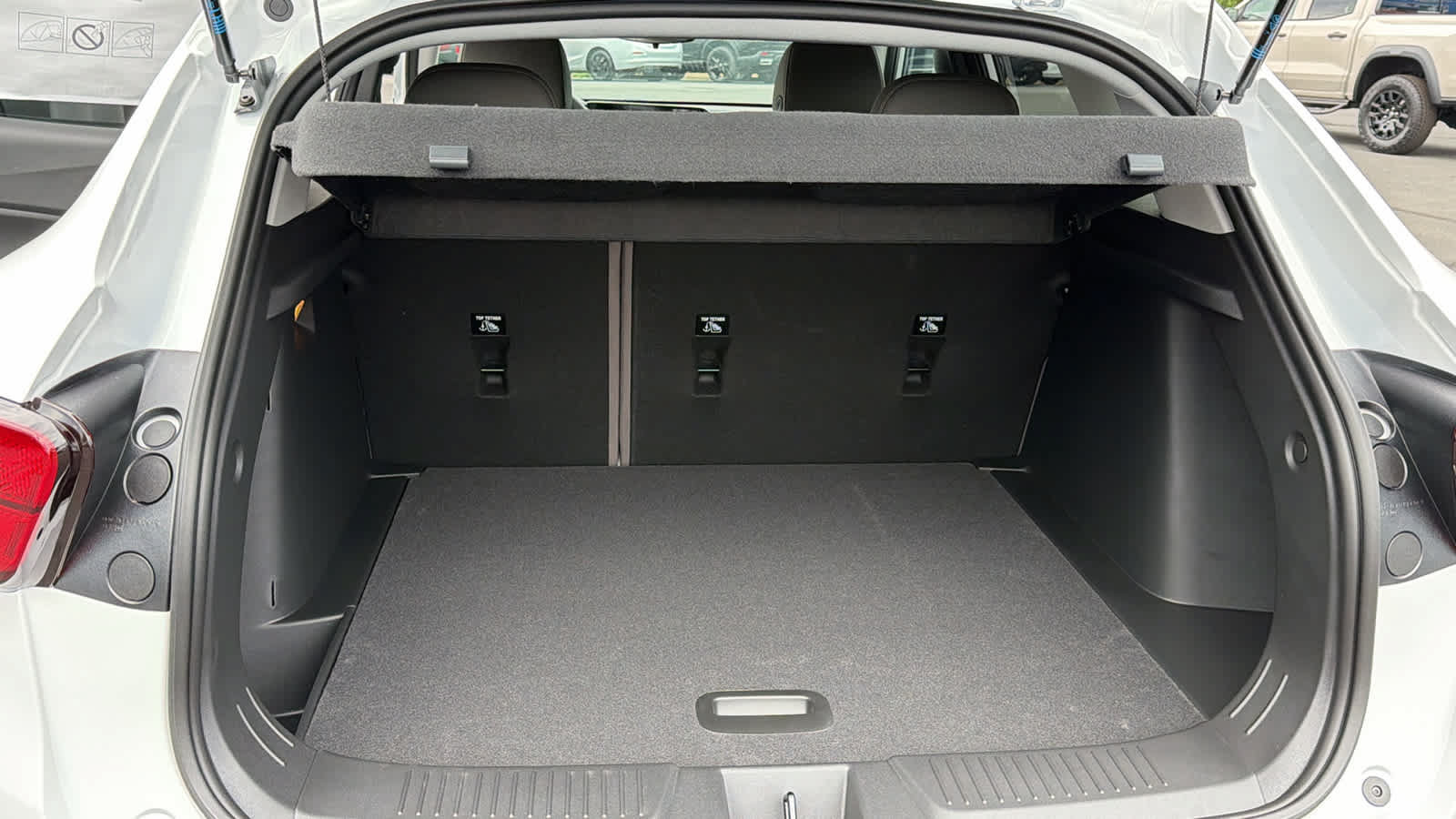 New 2026 Chevrolet Trax ACTIV w/ Sunroof Package FWD image 27