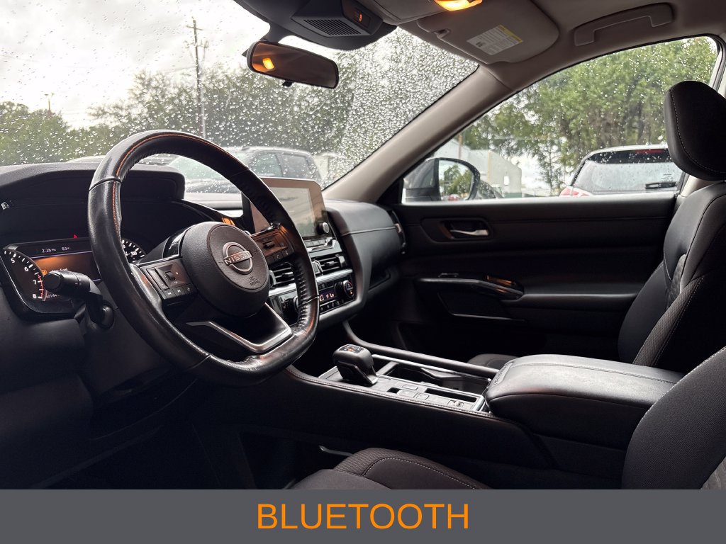 Used 2022 Nissan Pathfinder SV w/ SV Premium Package FWD image 5