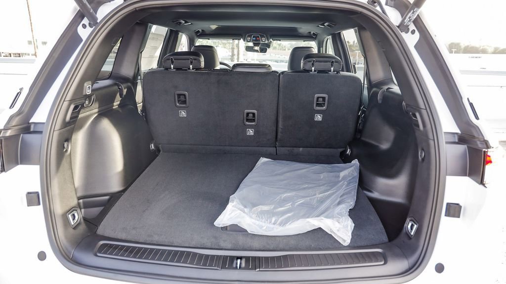 New 2025 Jeep Grand Cherokee Altitude image 27