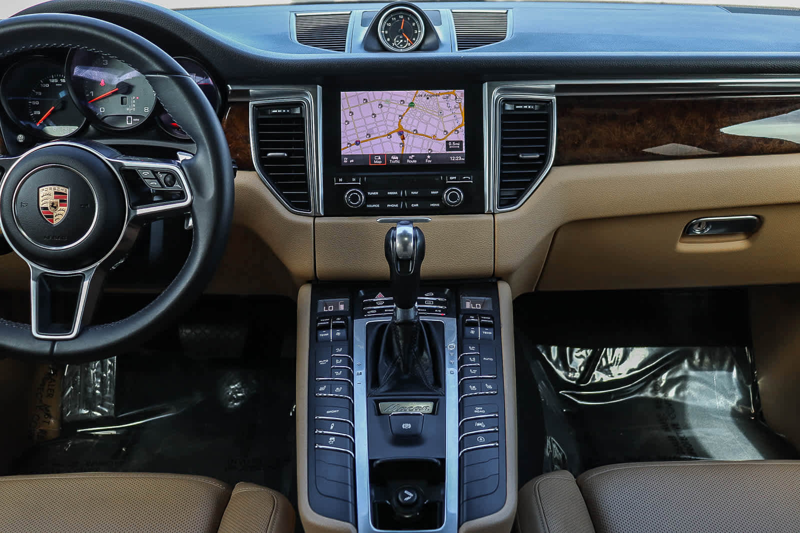 Used 2017 Porsche Macan S image 13