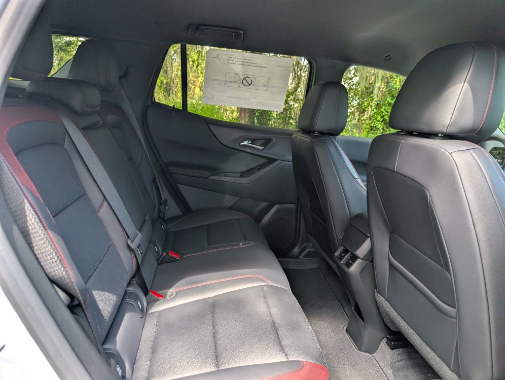 New 2027 Chevrolet Equinox RS FWD image 18