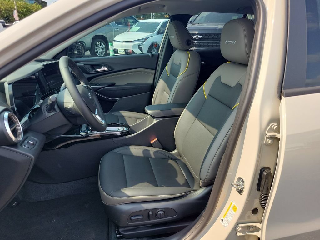 New 2026 Chevrolet Trax ACTIV w/ Sunroof Package FWD image 19