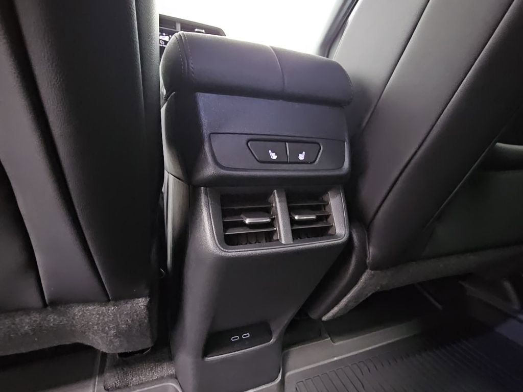 New 2026 GMC Terrain AT4 w/ Convenience Package III image 32