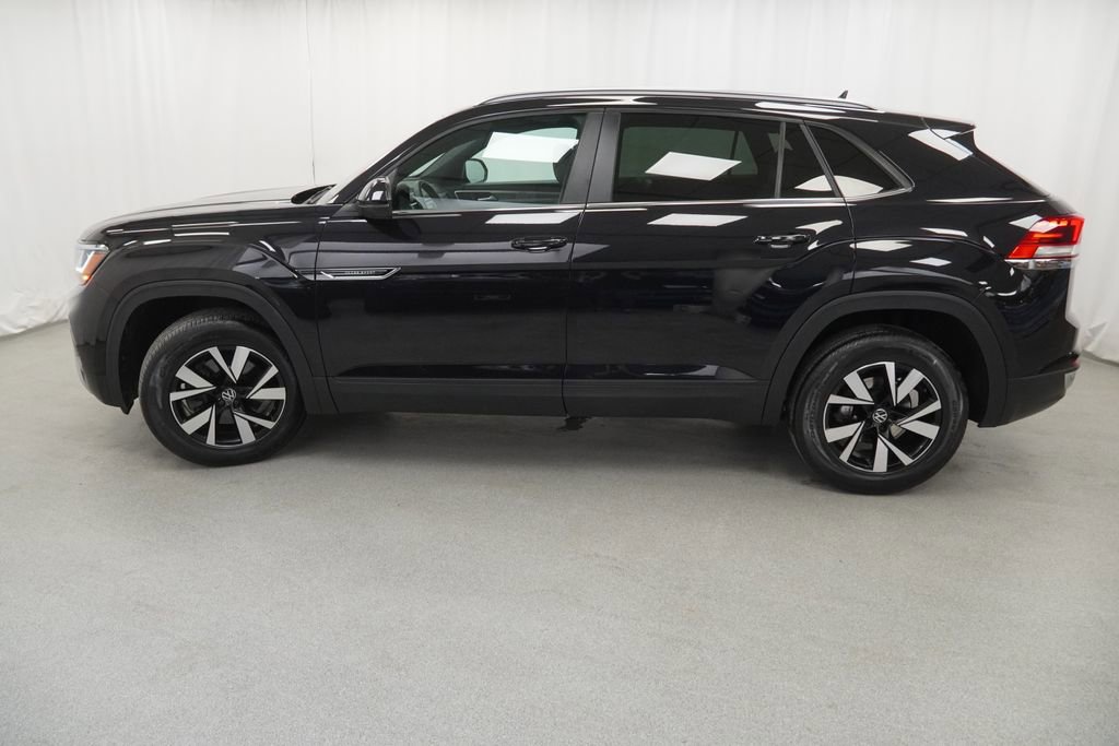 Used 2022 Volkswagen Atlas Cross Sport SE image 16