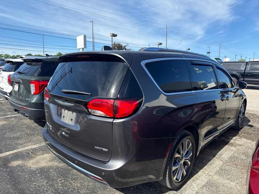 Used 2020 Chrysler Pacifica Limited FWD image 4