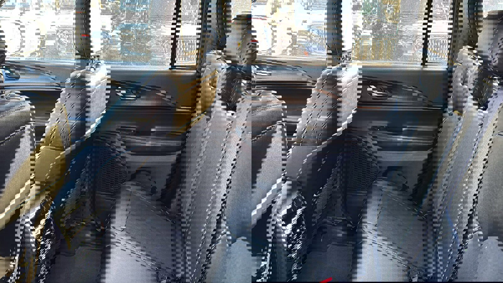 Used 2023 Jeep Grand Cherokee Altitude image 32