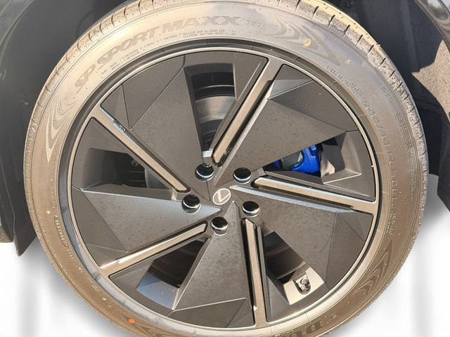 New 2026 Lexus RZ 450e AWD image 10