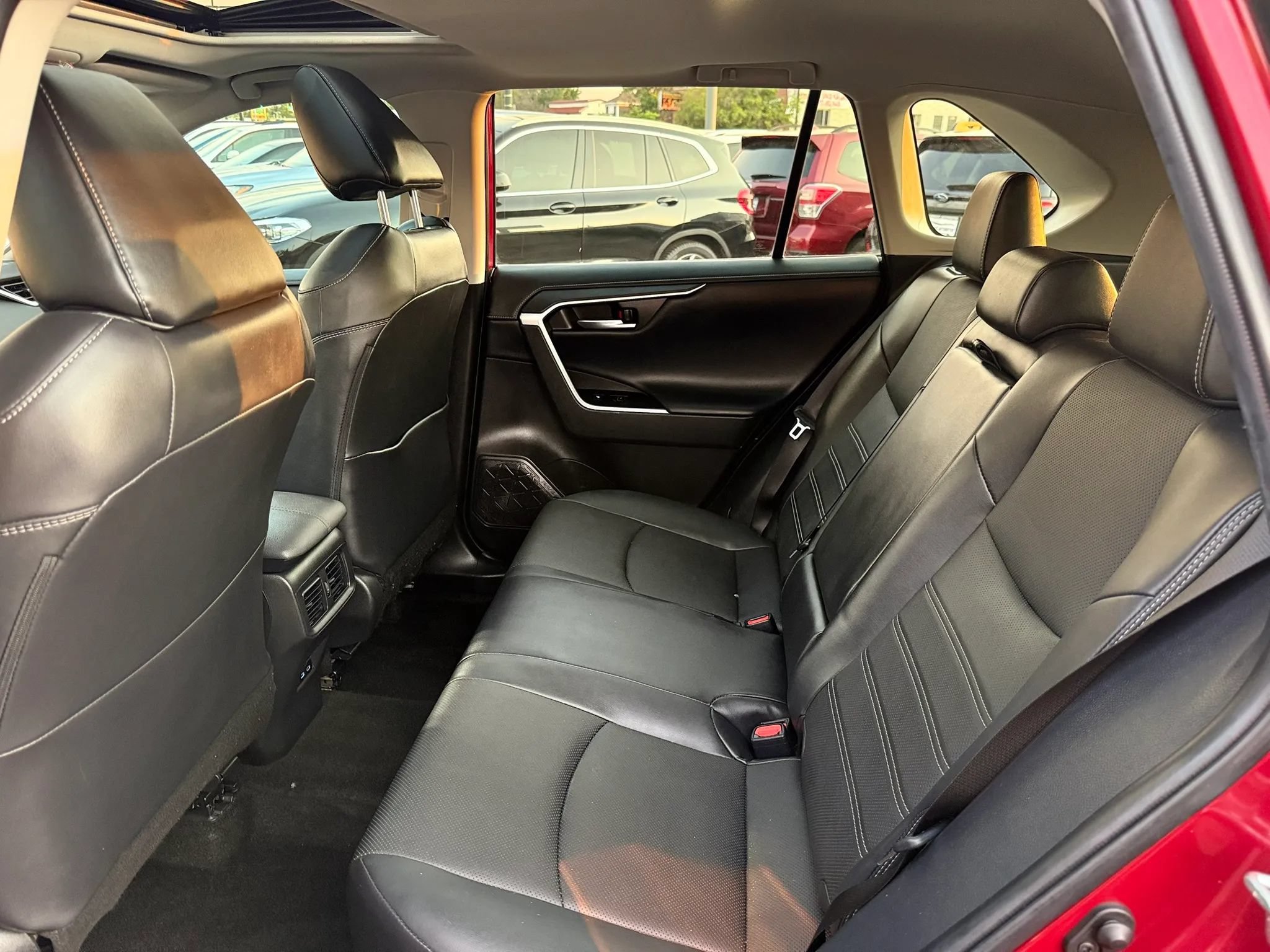 Used 2022 Toyota RAV4 Limited w/ Limited Grade Weather Package AWD/4WD image 16