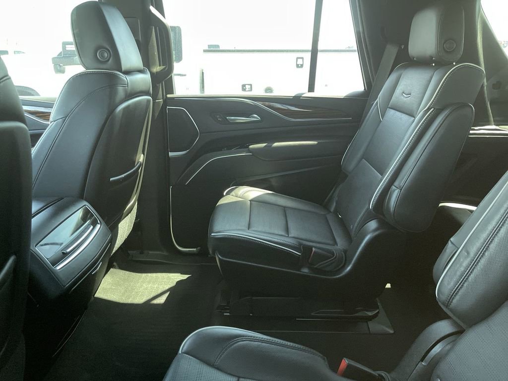 Used 2021 Cadillac Escalade Premium Luxury w/ Driver Assist Tech Package AWD/4WD image 5