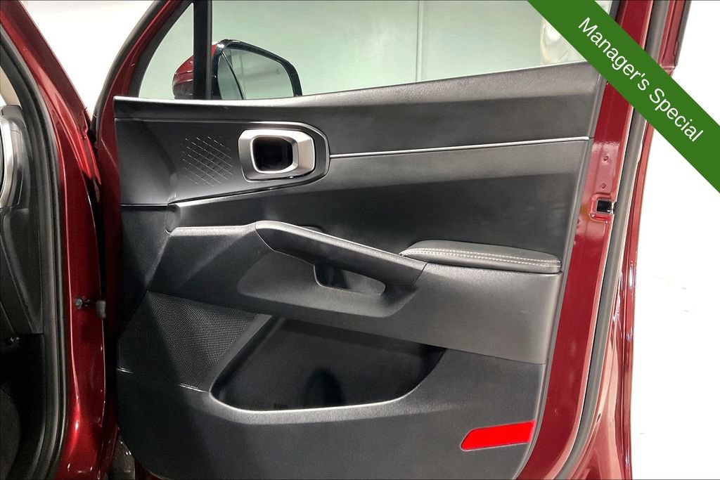 Used 2025 Kia Sorento S w/ Panoramic Sunroof Package FWD image 23