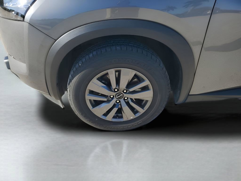 Certified 2025 Nissan Pathfinder SV image 44