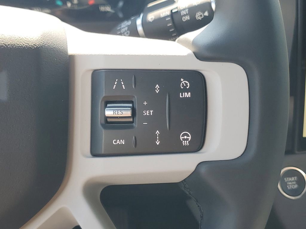 New 2026 Land Rover Defender 130 X-Dynamic SE AWD/4WD image 18