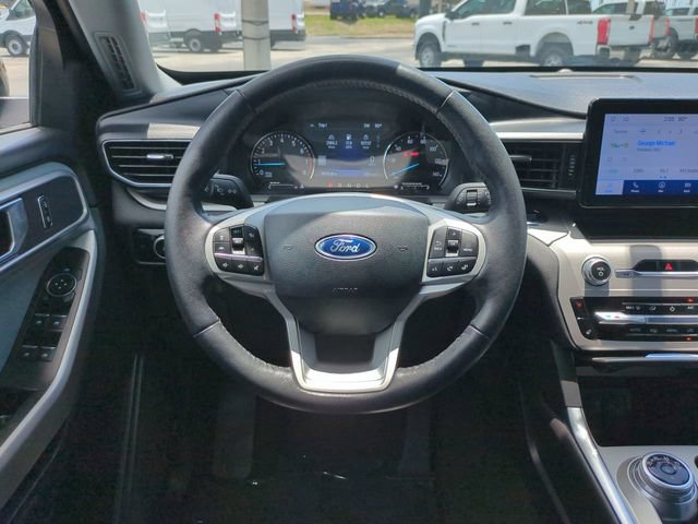Certified 2023 Ford Explorer XLT w/ Equipment Group 202A RWD image 18