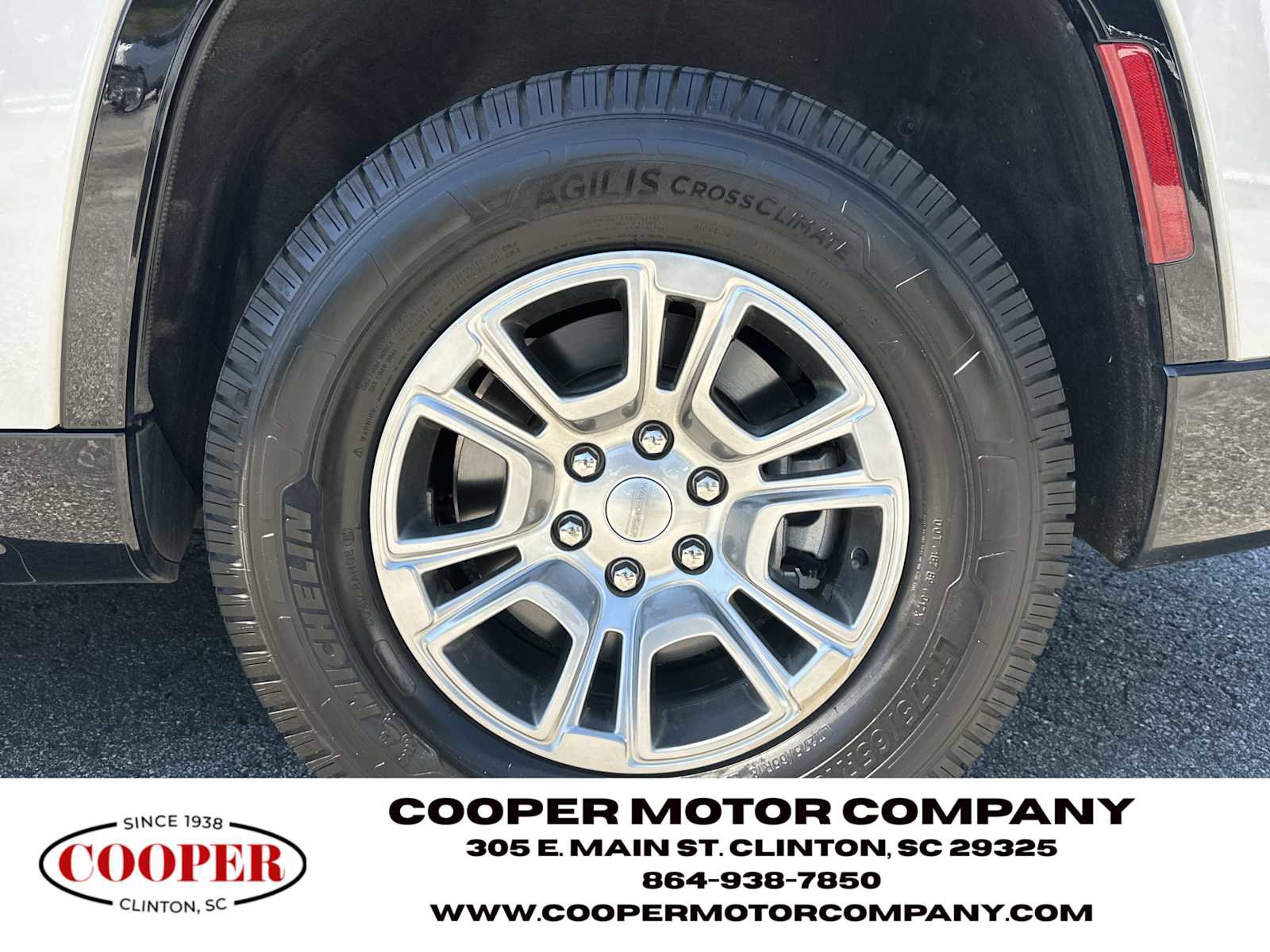 Used 2022 Jeep Wagoneer Series I RWD image 19