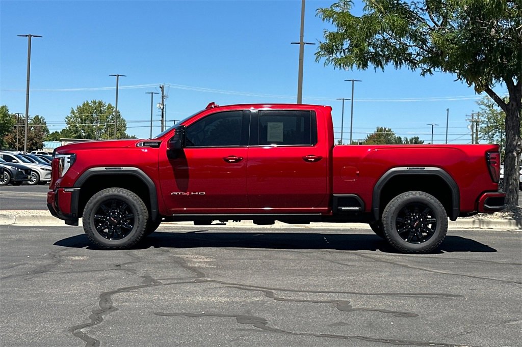 Used 2025 GMC Sierra 3500 AT4 w/ AT4 Premium Plus Package image 8