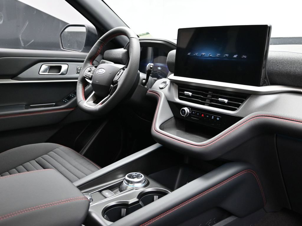 New 2026 Ford Explorer ST-Line w/ ST-Line Street Pack image 10
