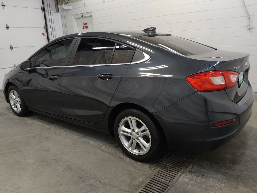 Used 2017 Chevrolet Cruze LT w/ Convenience Package image 3