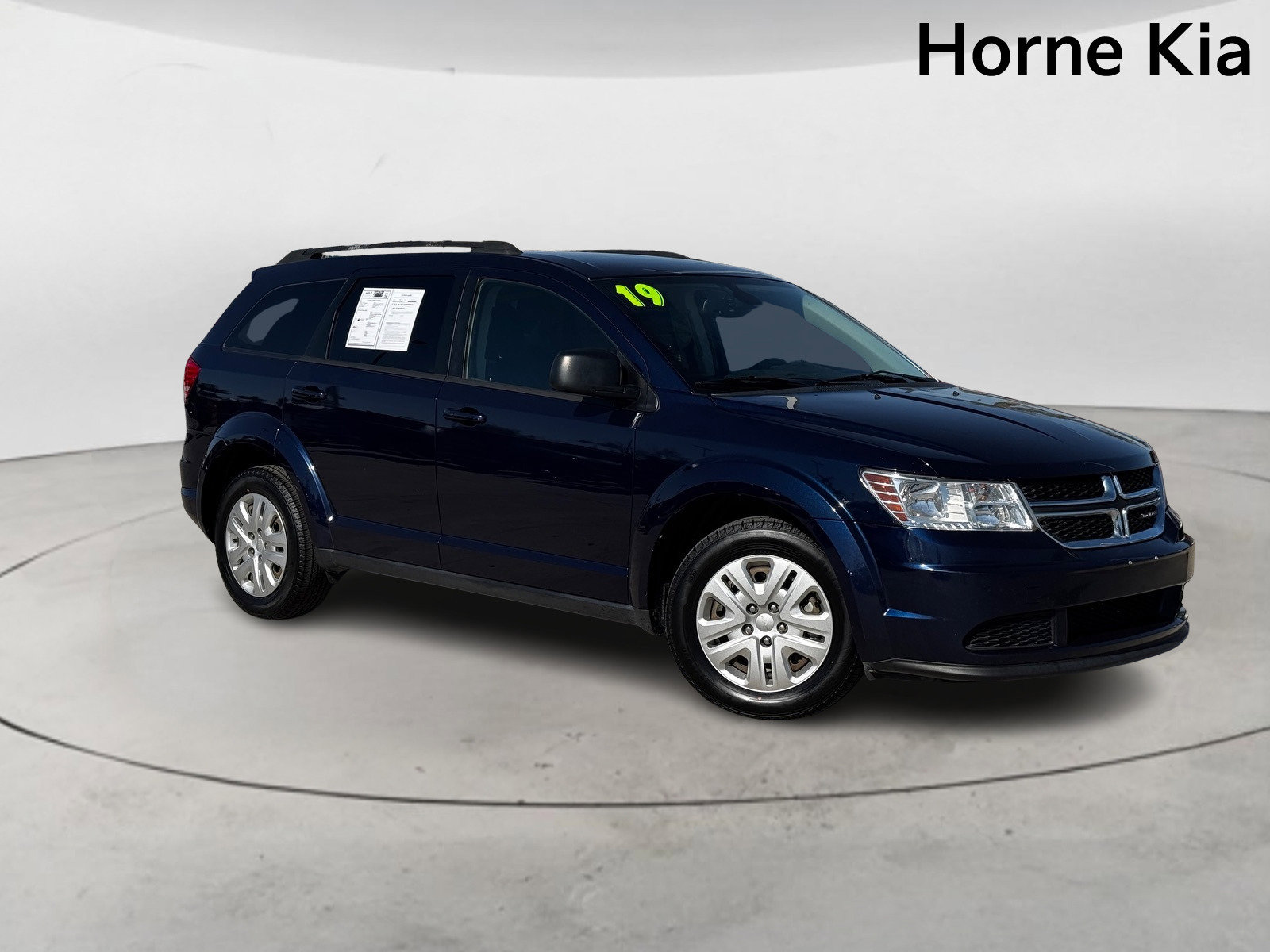 Used 2019 Dodge Journey SE image 2