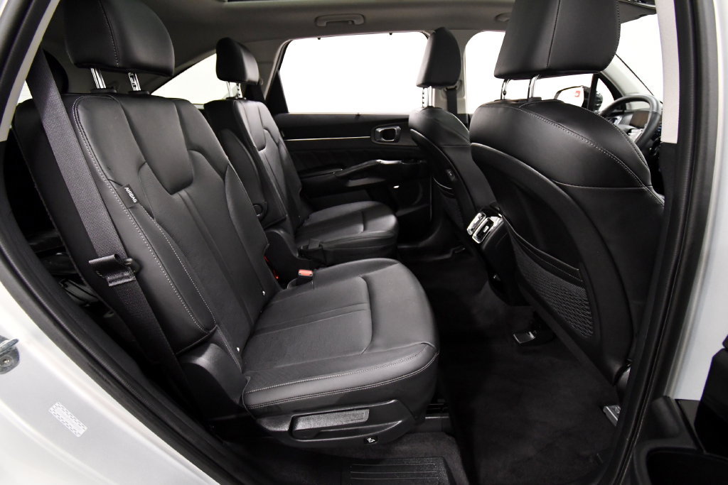 Certified 2026 Kia Sorento SX AWD/4WD image 18