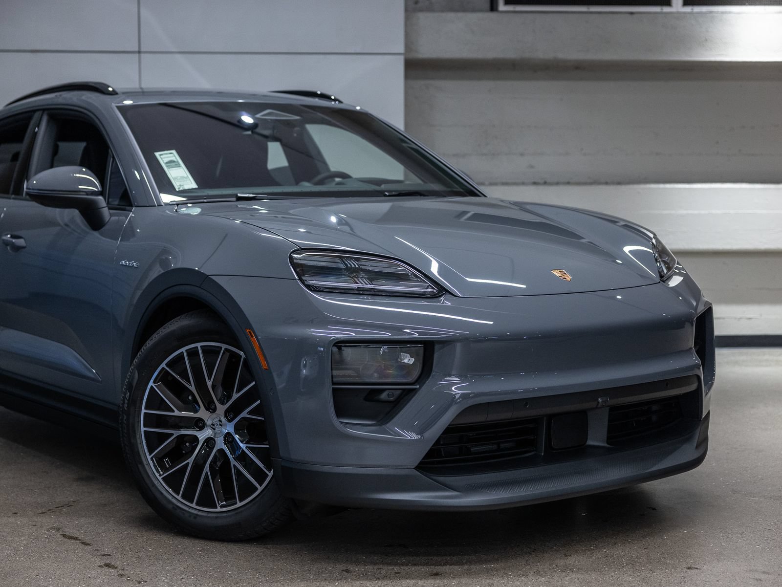 New 2026 Porsche Macan 4 Electric AWD/4WD image 15