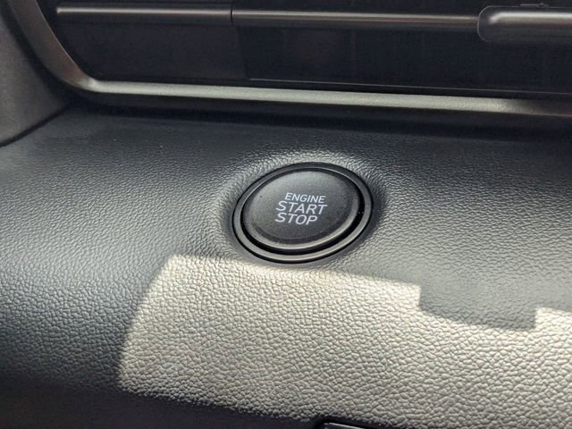 Used 2025 Hyundai Elantra Sport image 25