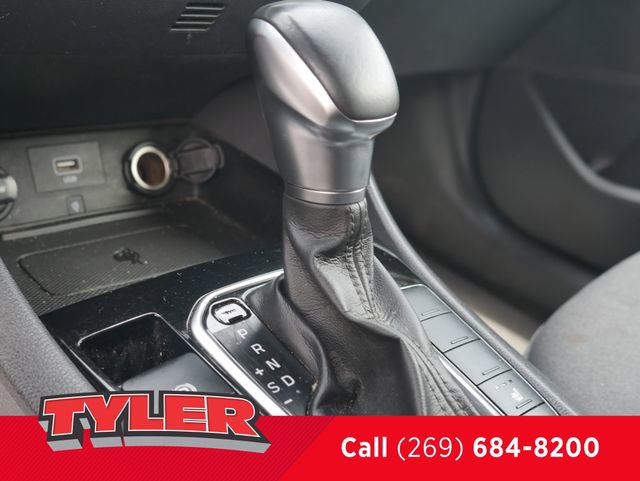 Used 2022 Hyundai Ioniq SEL FWD image 32