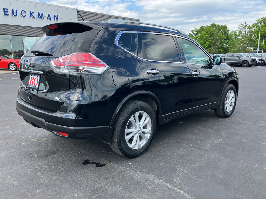 Used 2016 Nissan Rogue SV FWD image 6