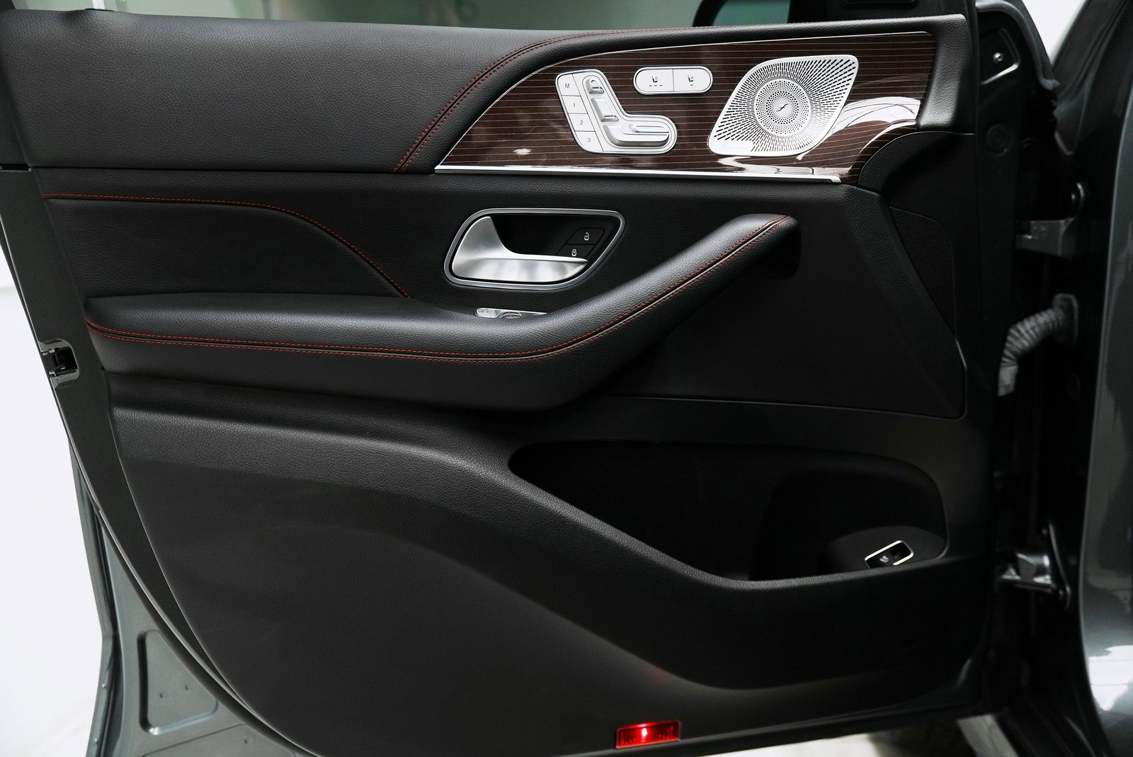 Used 2023 Mercedes-Benz GLE 53 AMG 4MATIC image 39