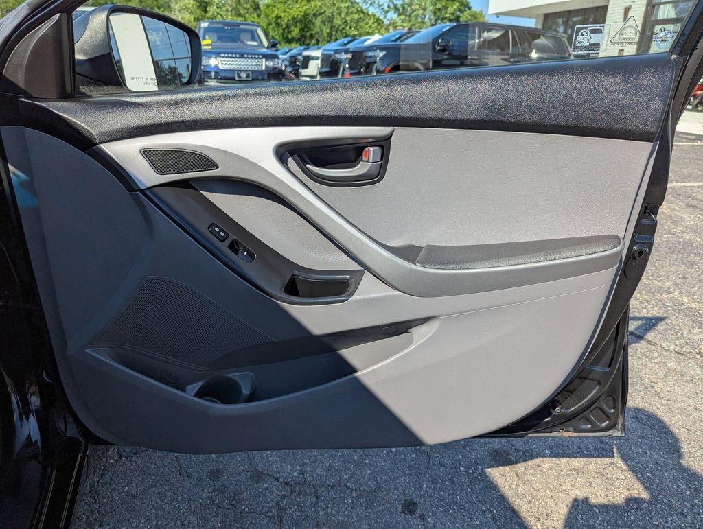 Used 2016 Hyundai Elantra SE FWD image 21