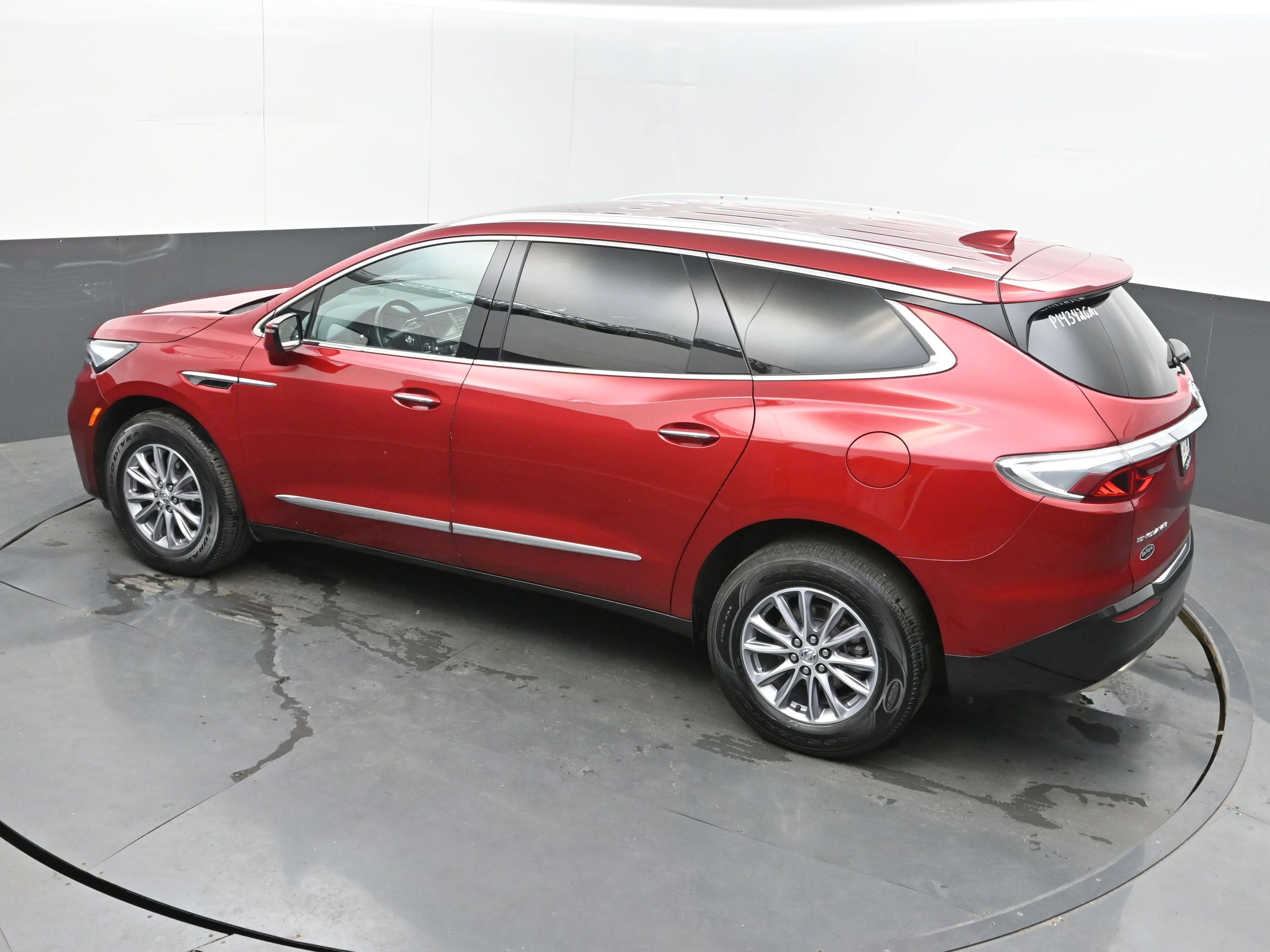 Used 2024 Buick Enclave Premium image 34