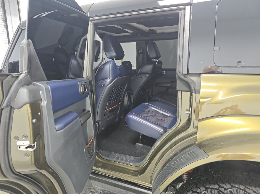 Used 2025 Ford Bronco Raptor AWD/4WD image 6