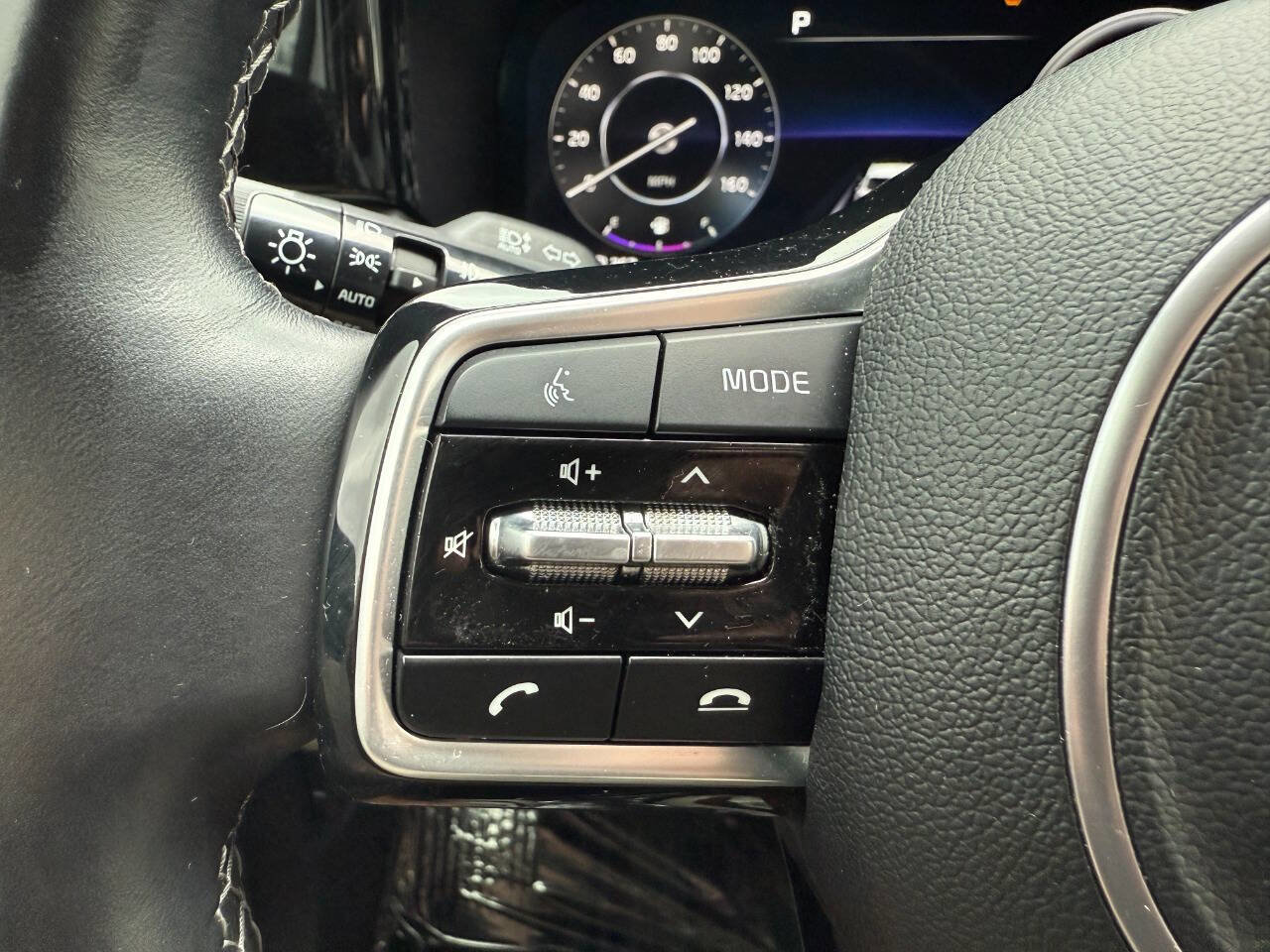 Used 2023 Kia Sorento SX image 36