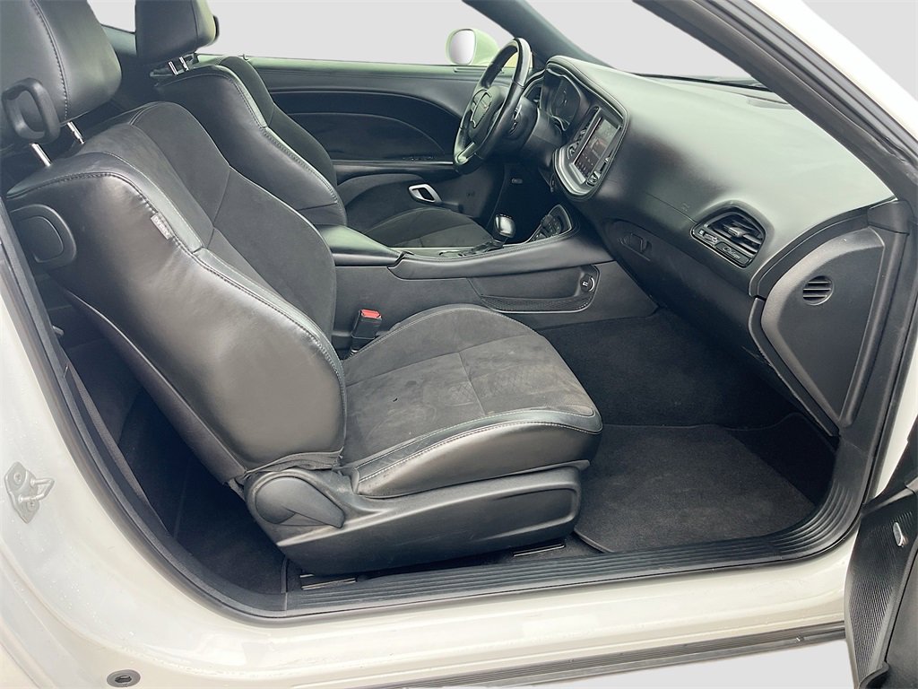 Used 2021 Dodge Challenger R/T w/ Plus Package image 27