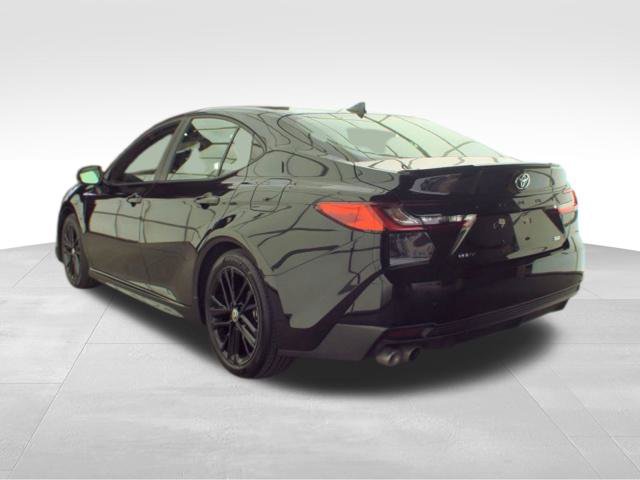 Used 2026 Toyota Camry SE FWD image 5