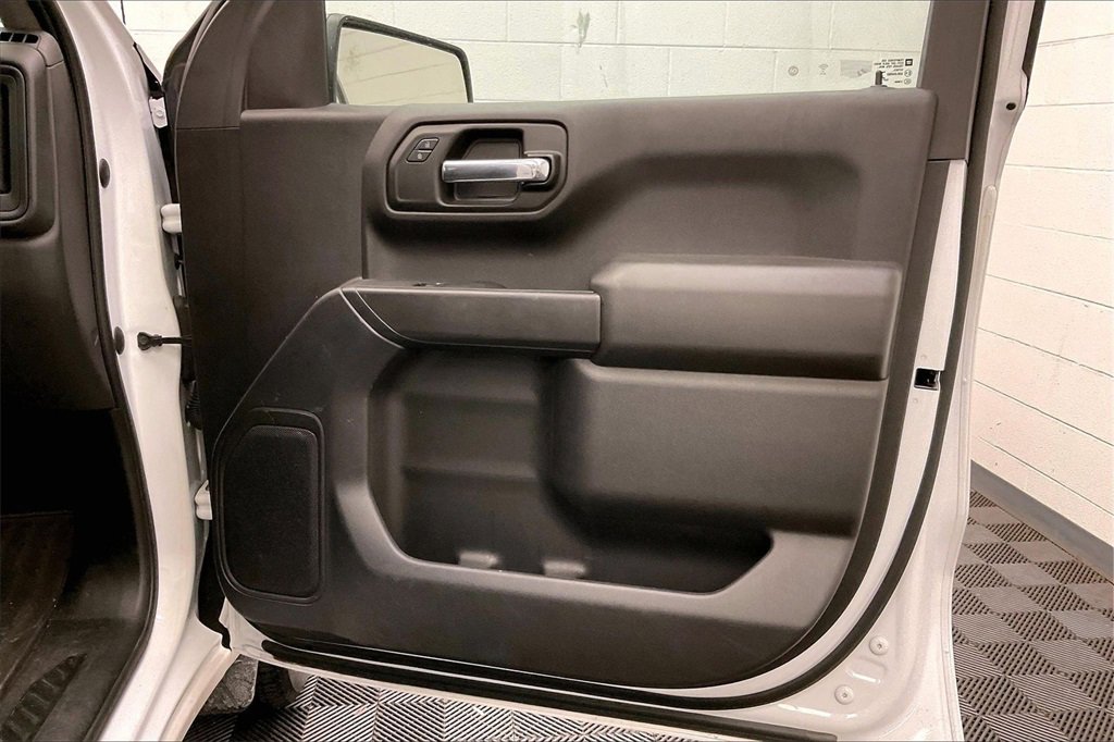 Used 2022 Chevrolet Silverado 1500 Custom w/ LPO, Blackout Package image 17