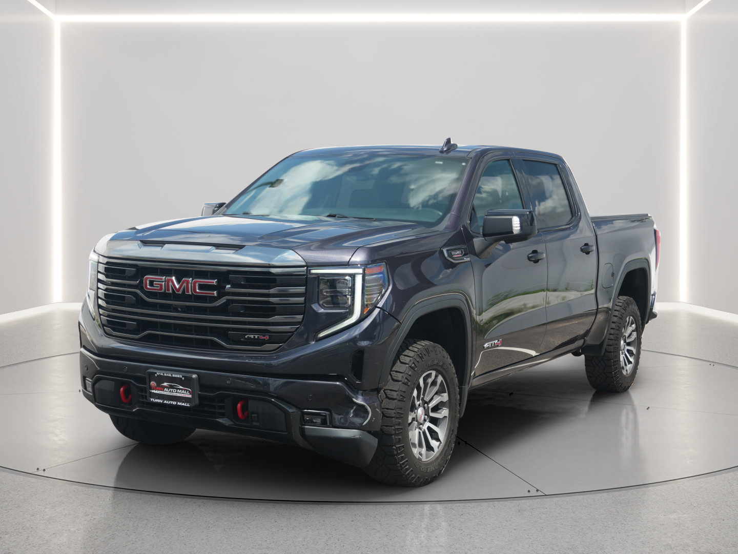 Used 2023 GMC Sierra 1500 AT4 AWD/4WD image 1