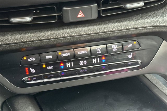 Used 2022 Buick Envision Essence w/ Sport Touring Package image 31