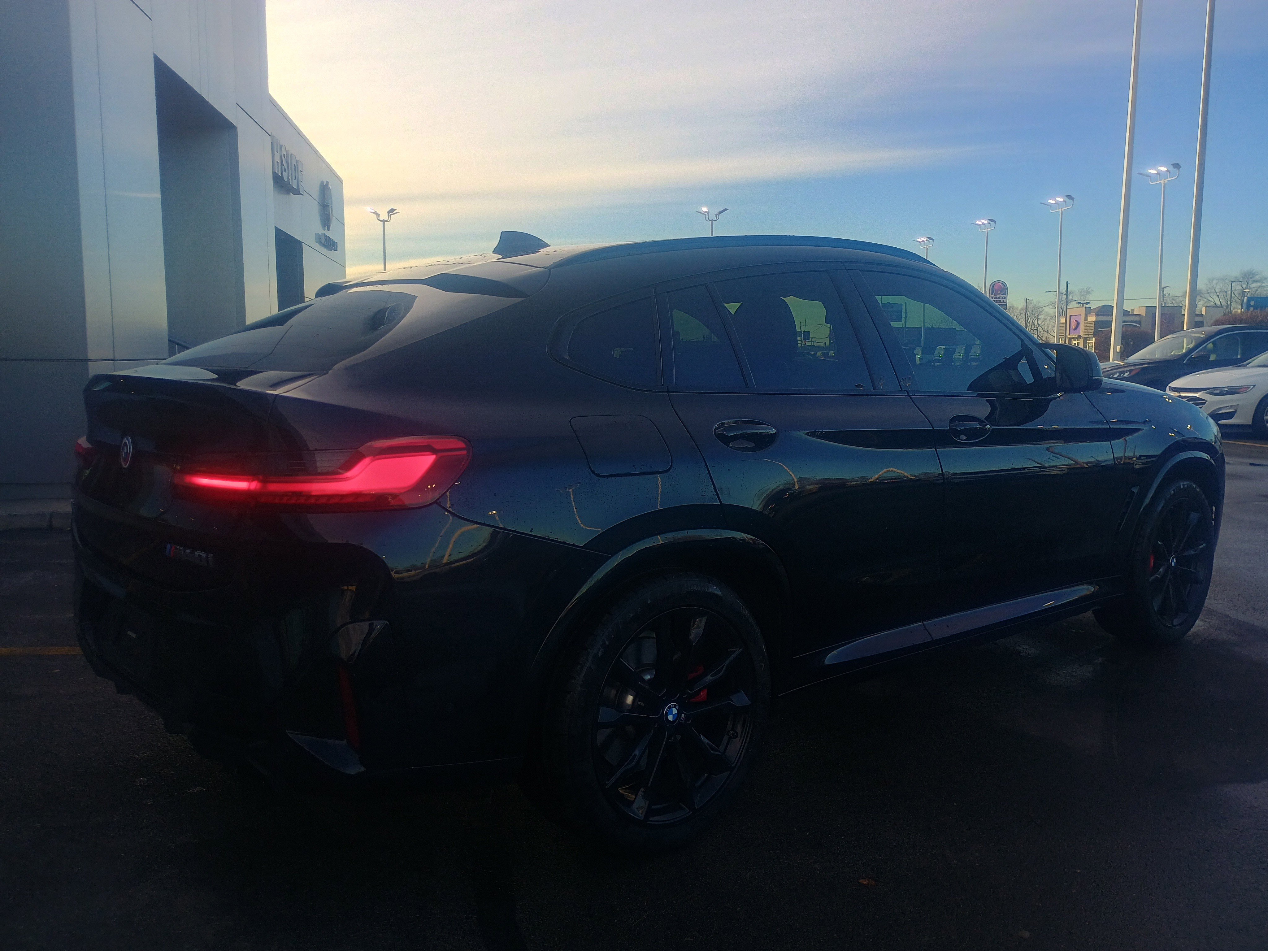 Used 2023 BMW X4 M40i image 12