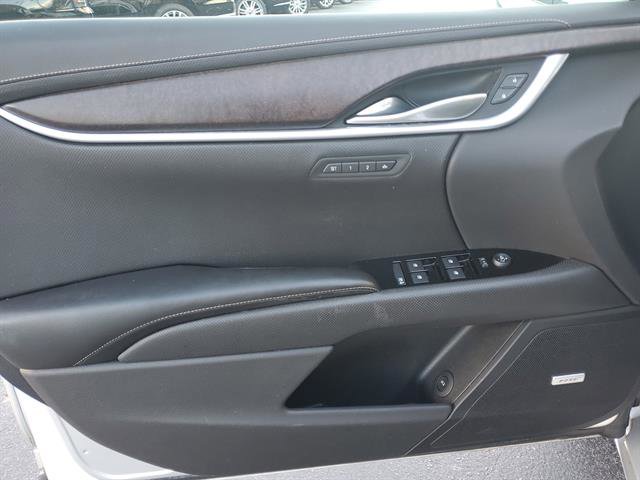 Used 2018 Cadillac XTS Luxury image 40