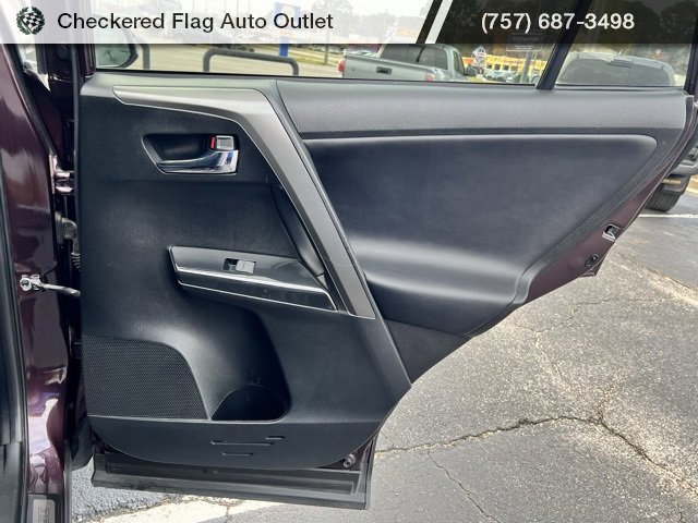 Used 2017 Toyota RAV4 SE image 47